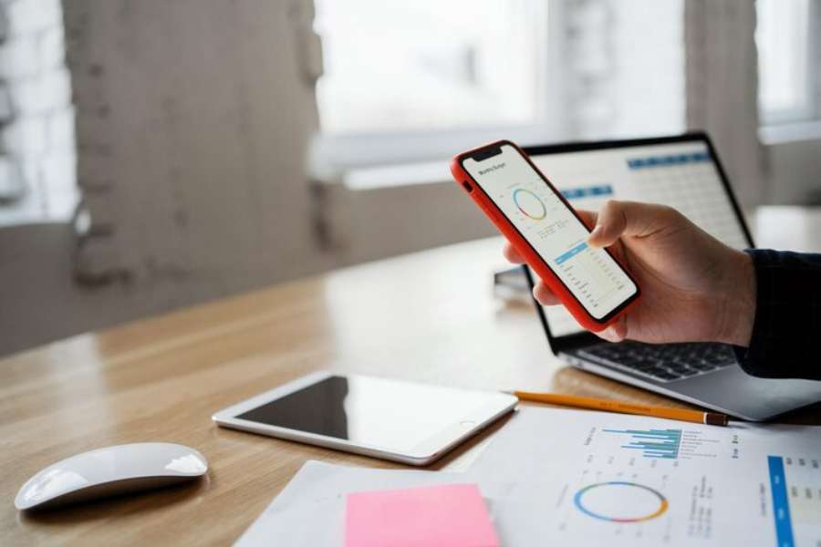 How Mobile-First Web Design Influences Technical SEO Performance